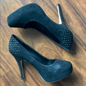 Mix No. 6 black high heels with gold detailing